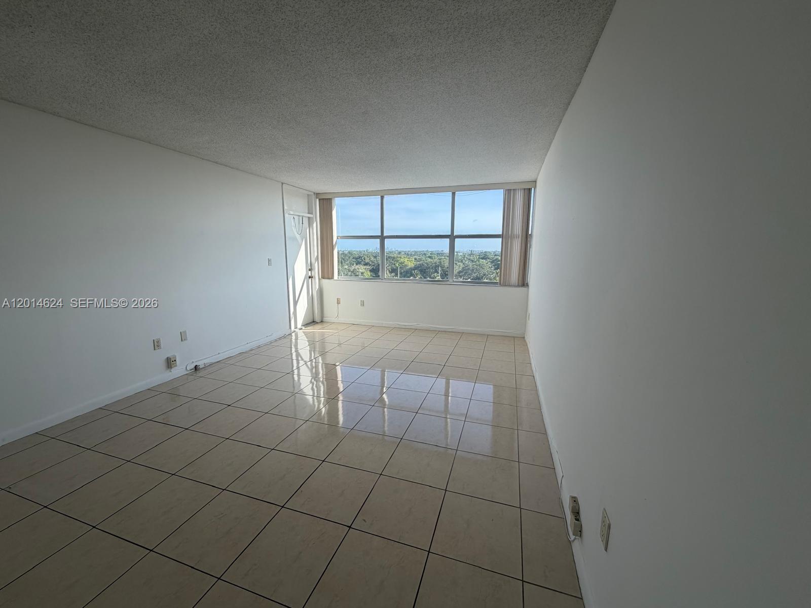 WILSHIRE CONDO - Residential Lease