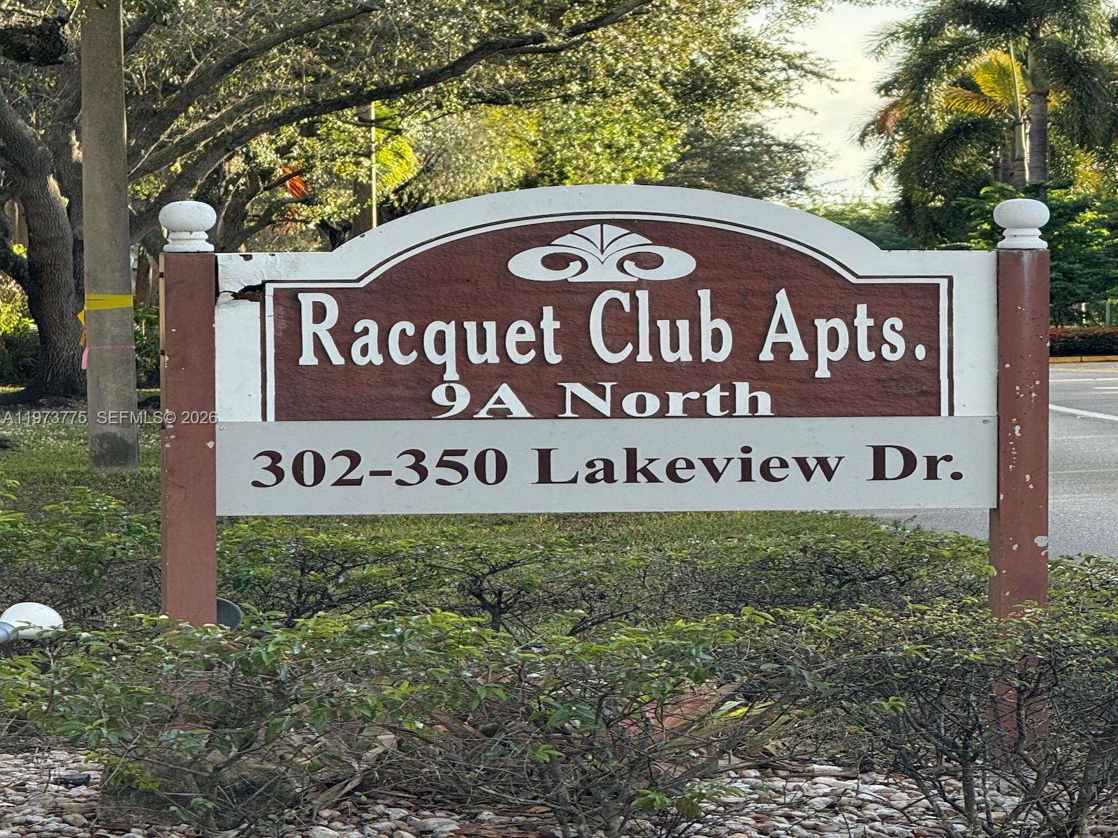 RACQUET CLUB APTS AT BONA - Residential