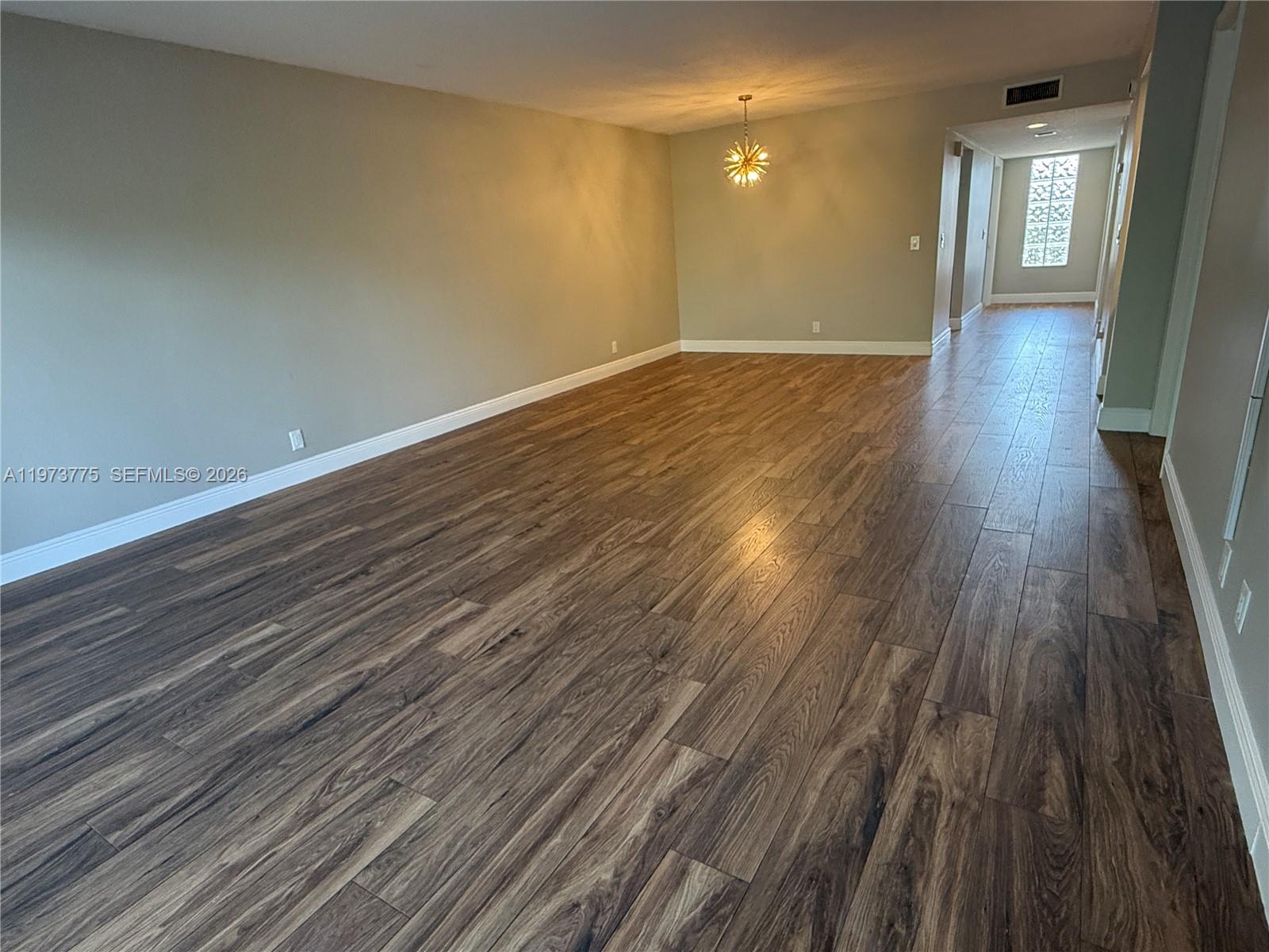 RACQUET CLUB APTS AT BONA - Residential