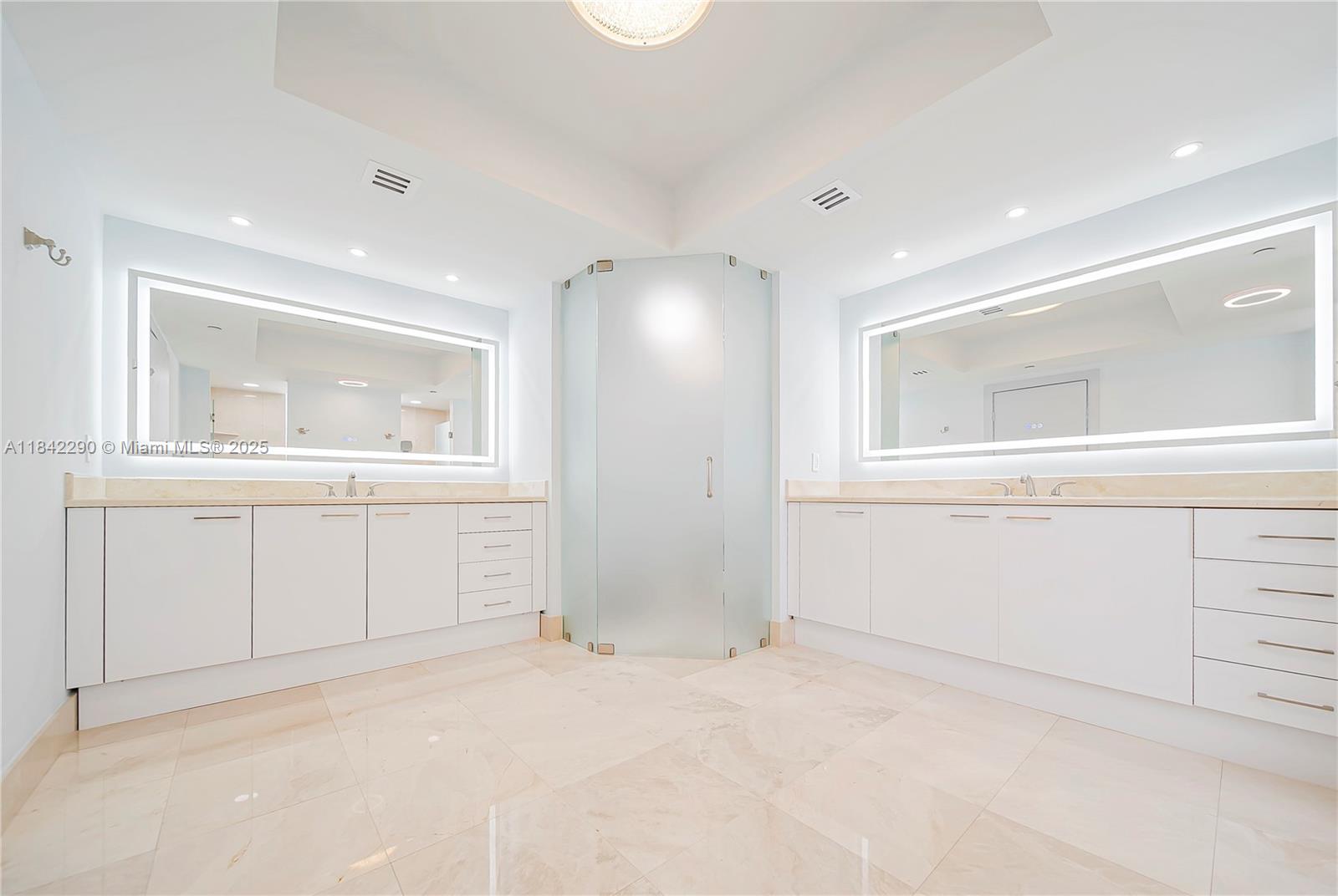 THE PENINSULA II CONDO - Residential