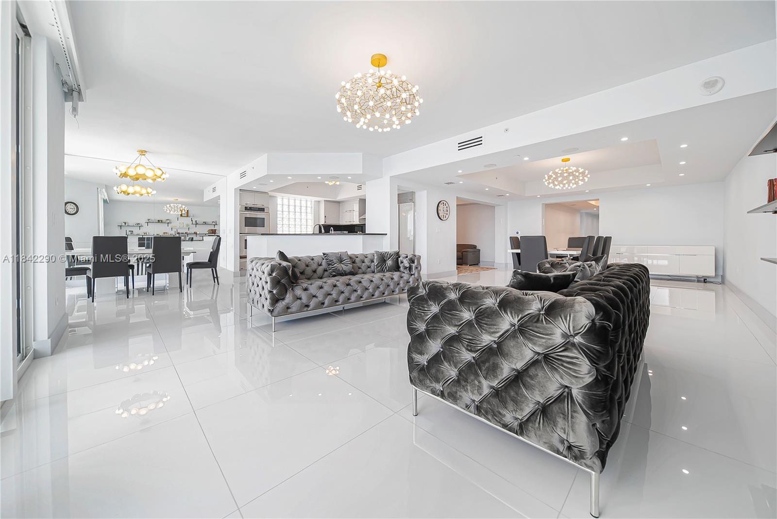 THE PENINSULA II CONDO - Residential