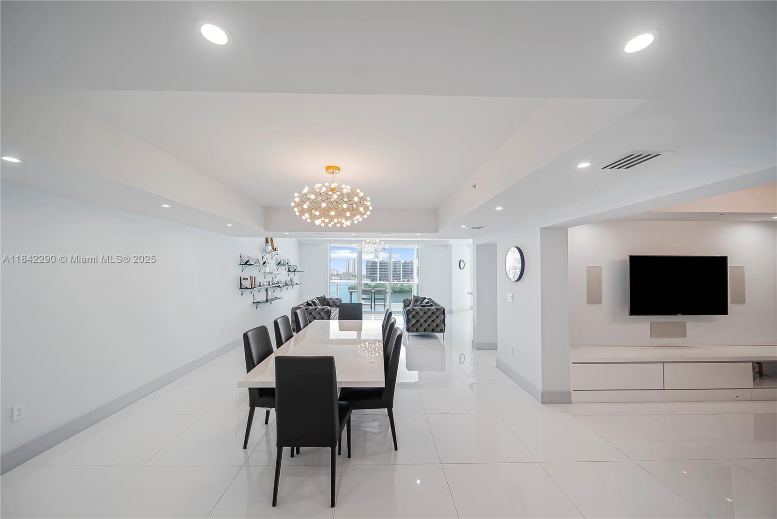 THE PENINSULA II CONDO - Residential