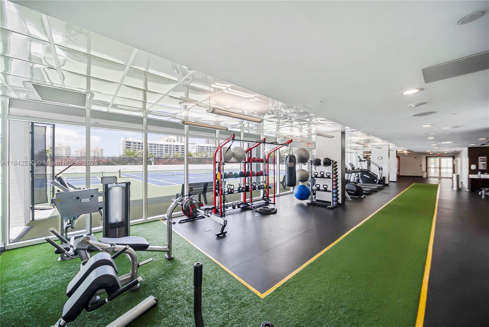 THE PENINSULA II CONDO - Residential