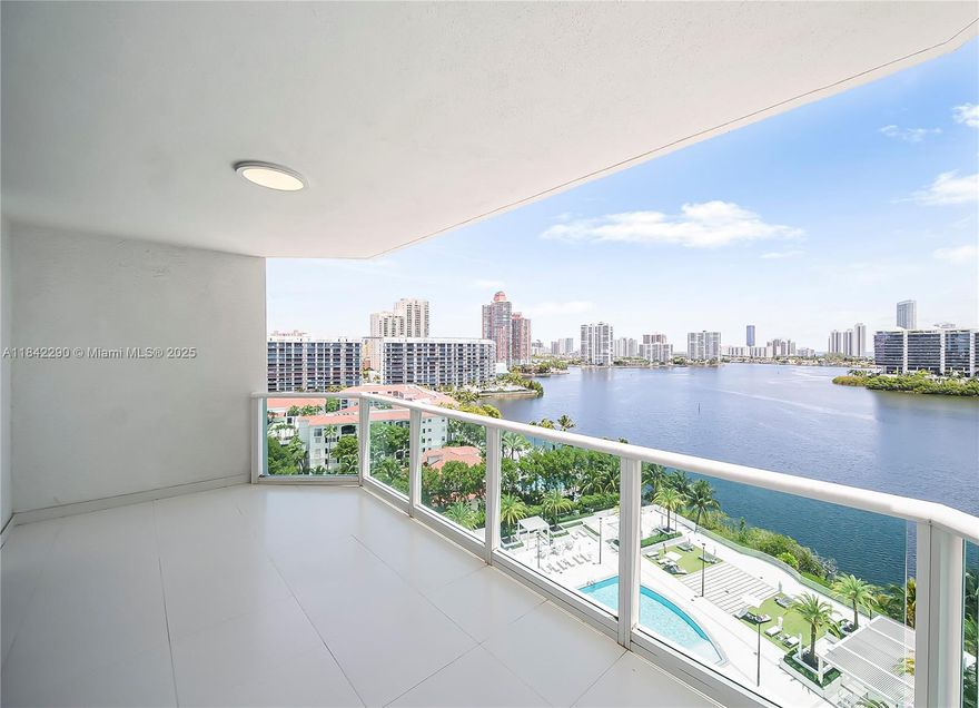 LUXURIOUS WATERFRONT LIFESTYLE – ELEGANT 3 BEDROOM, 3.5 BATH + DEN CORNER UNIT WITH WHITE CRYSTAL FLOORS AND CUSTOM CLOSETS. PANORAMIC BAY & OCEAN VIEWS FROM A MODERN, BRIGHT LAYOUT. LOCATED IN THE PRESTIGIOUS PENINSULA, NEXT TO ICONIC WILLIAMS ISLAND. RESORT-STYLE AMENITIES: CONCIERGE, SPA, GYM, TENNIS & MORE. WALKING DISTANCE TO HOUSE OF WORSHIP!