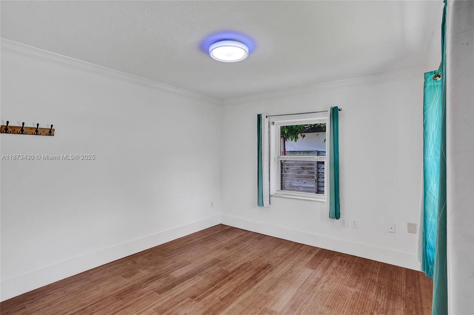 BISCAYNE GARDENS SEC E PA - Residential Lease