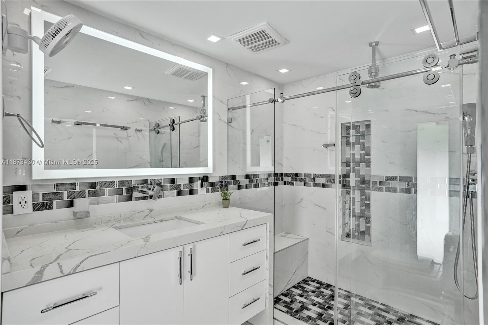 BISCAYNE GARDENS SEC E PA - Residential Lease