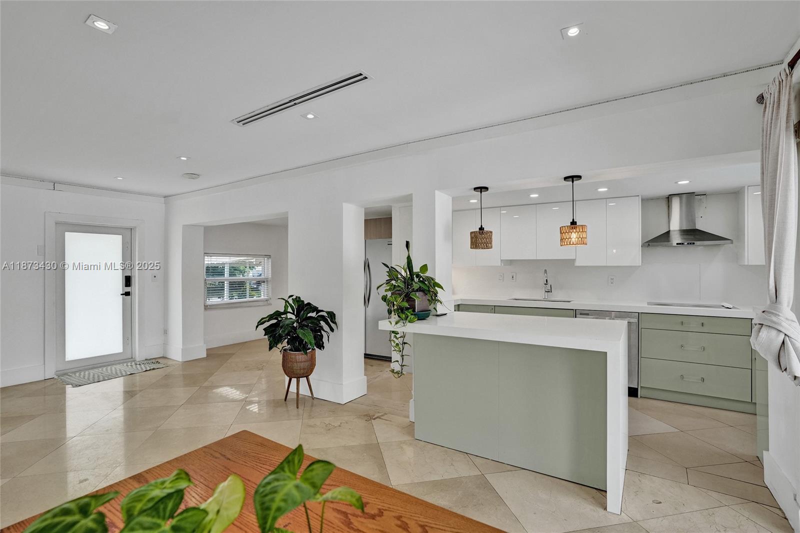 BISCAYNE GARDENS SEC E PA - Residential Lease