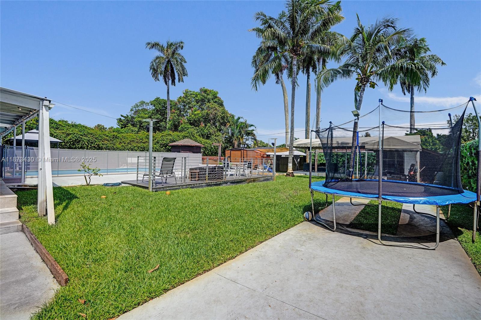 BISCAYNE GARDENS SEC E PA - Residential Lease