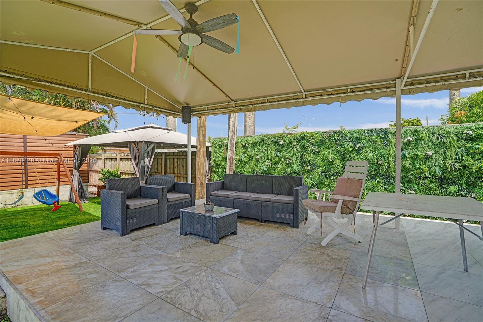 BISCAYNE GARDENS SEC E PA - Residential Lease