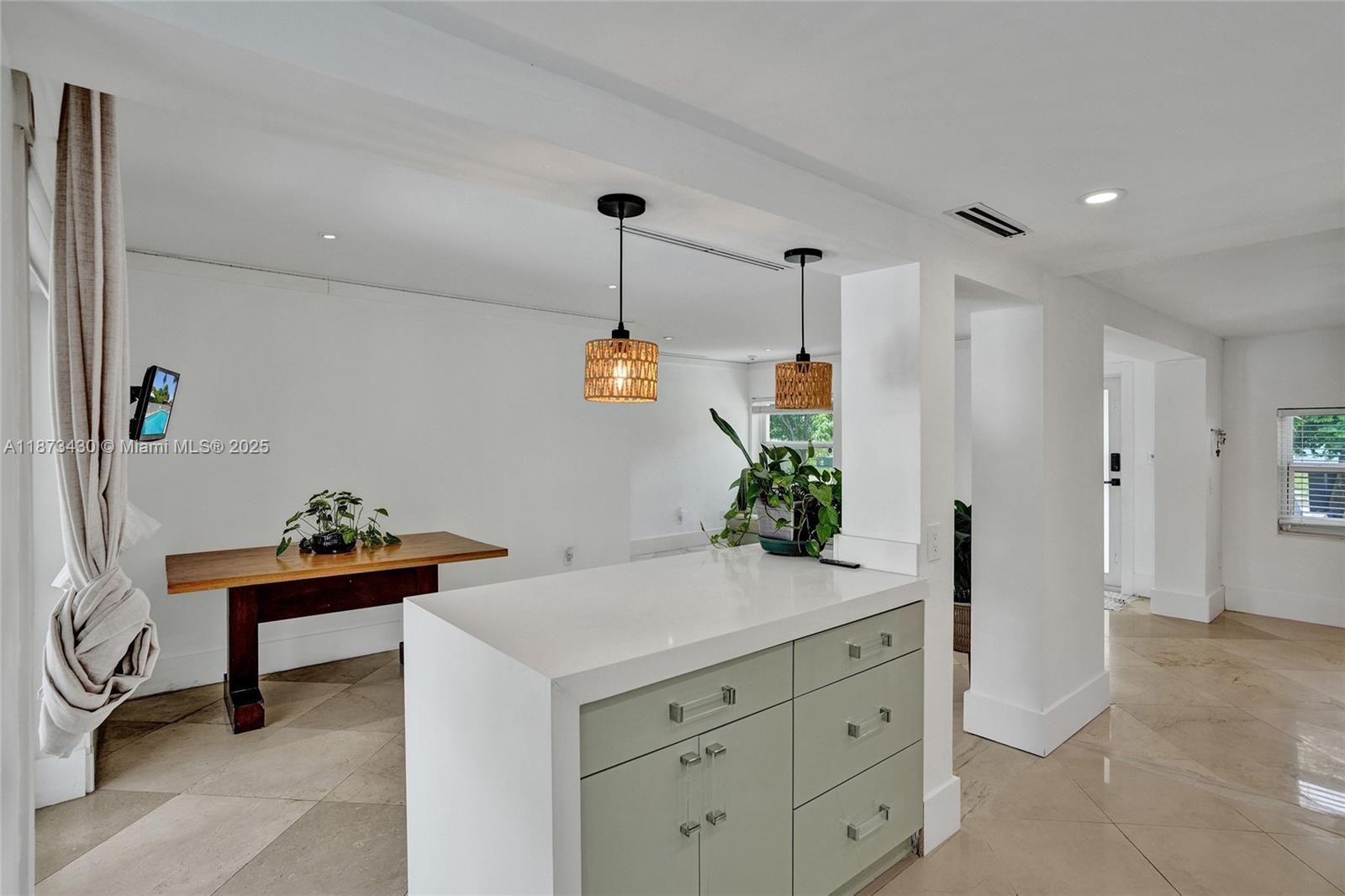 BISCAYNE GARDENS SEC E PA - Residential Lease