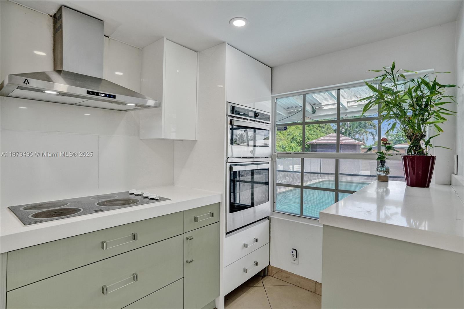 BISCAYNE GARDENS SEC E PA - Residential Lease