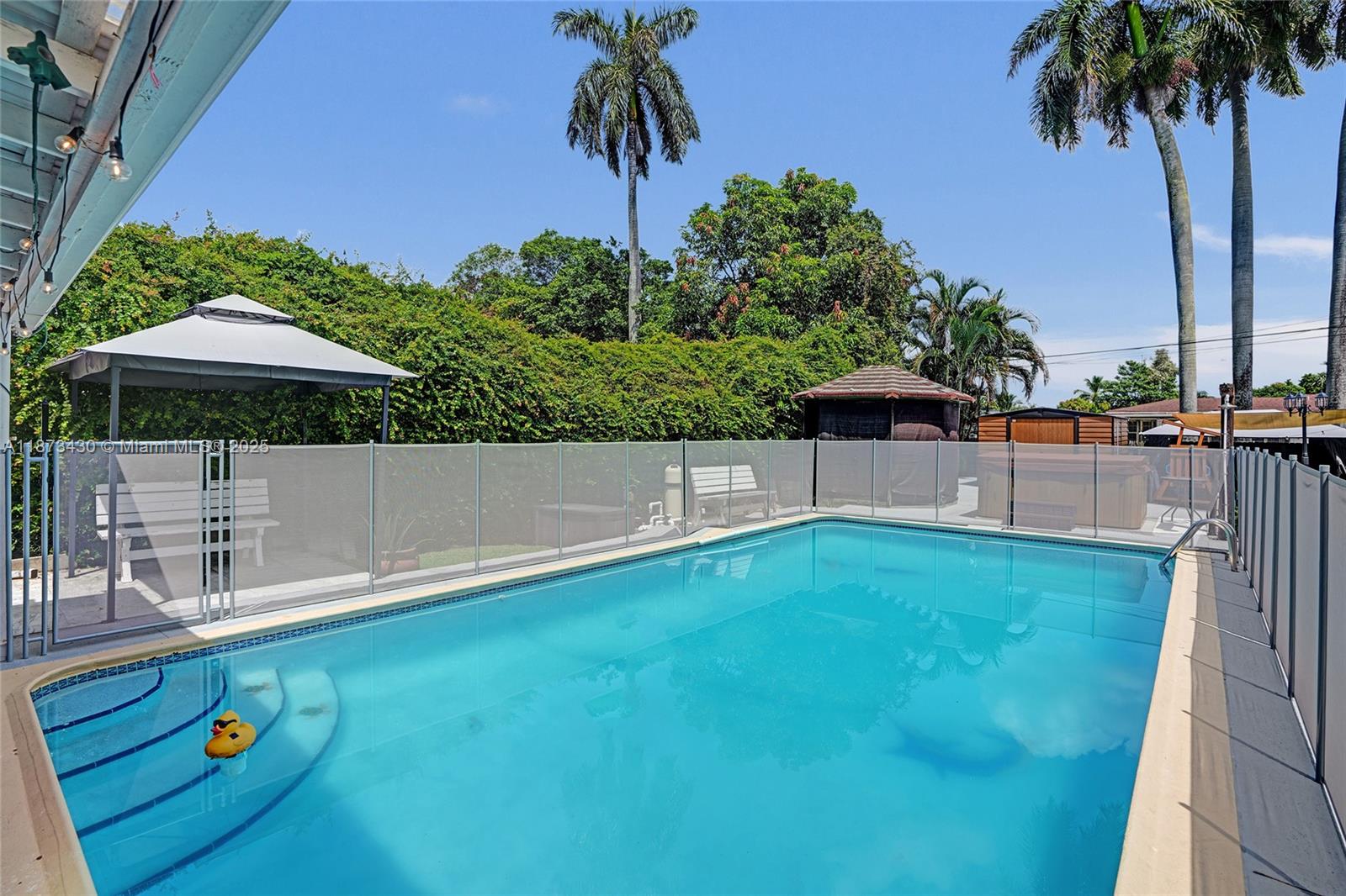 BISCAYNE GARDENS SEC E PA - Residential Lease