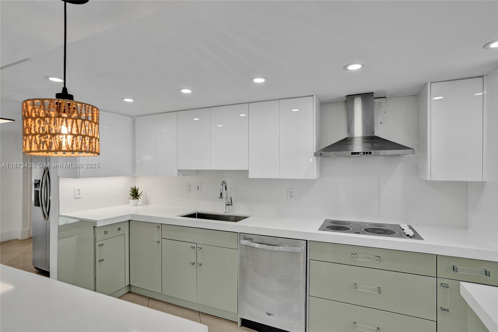 BISCAYNE GARDENS SEC E PA - Residential Lease