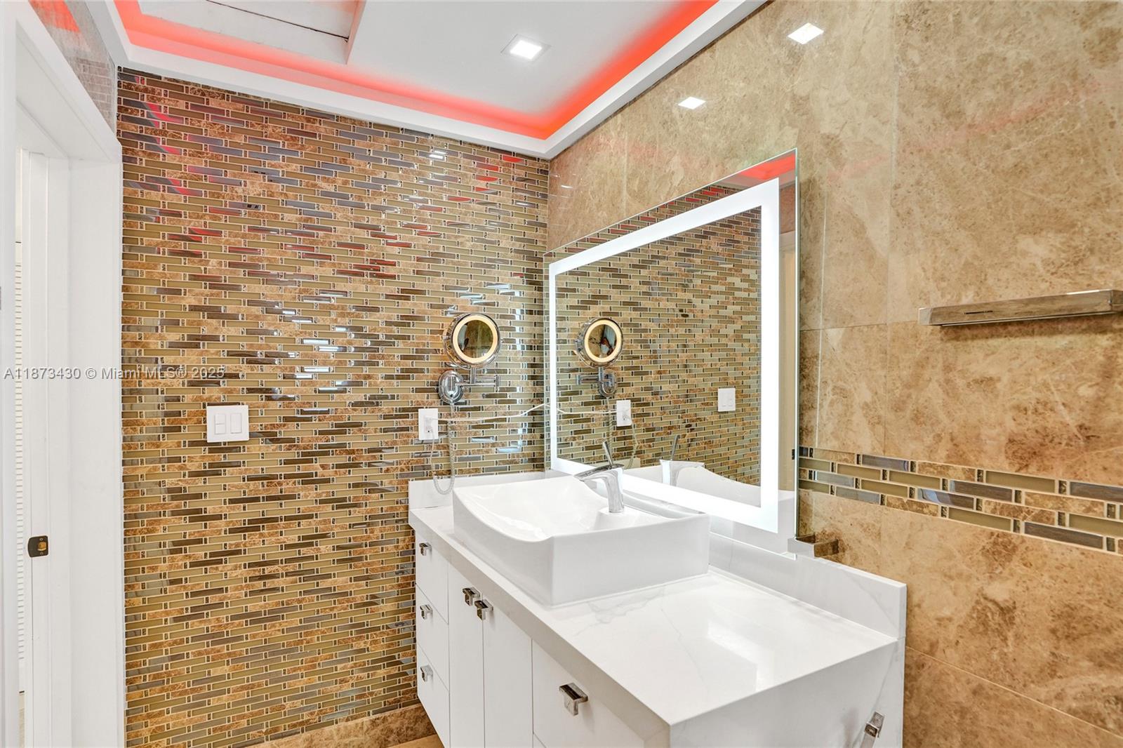 BISCAYNE GARDENS SEC E PA - Residential Lease