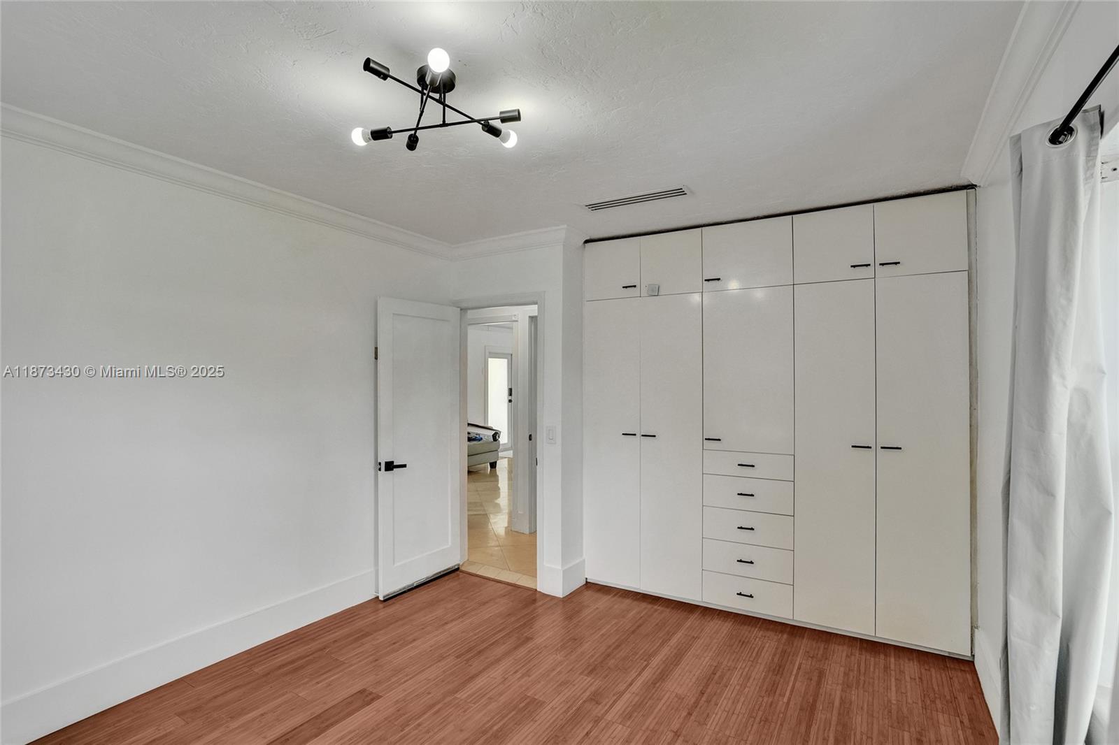 BISCAYNE GARDENS SEC E PA - Residential Lease