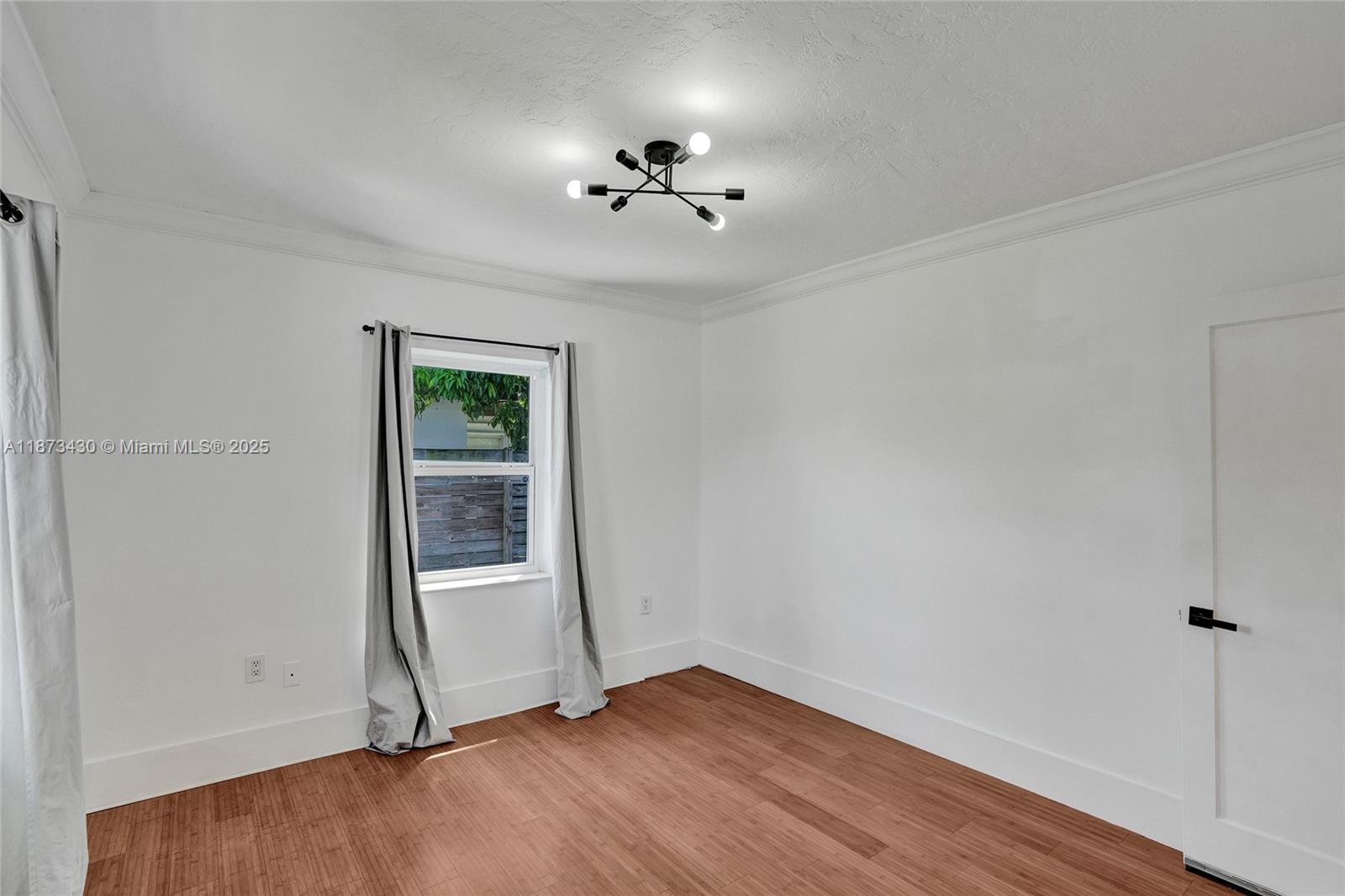 BISCAYNE GARDENS SEC E PA - Residential Lease