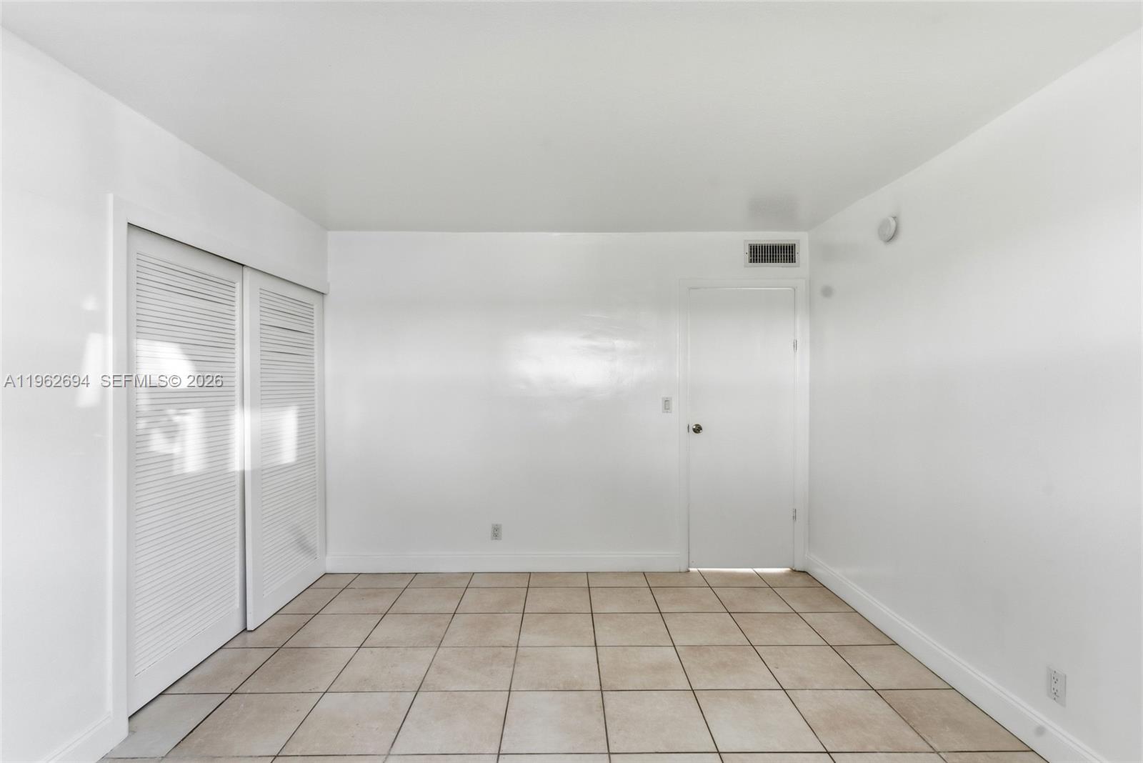 VILLAS OF PINECREST CONDO - Residential