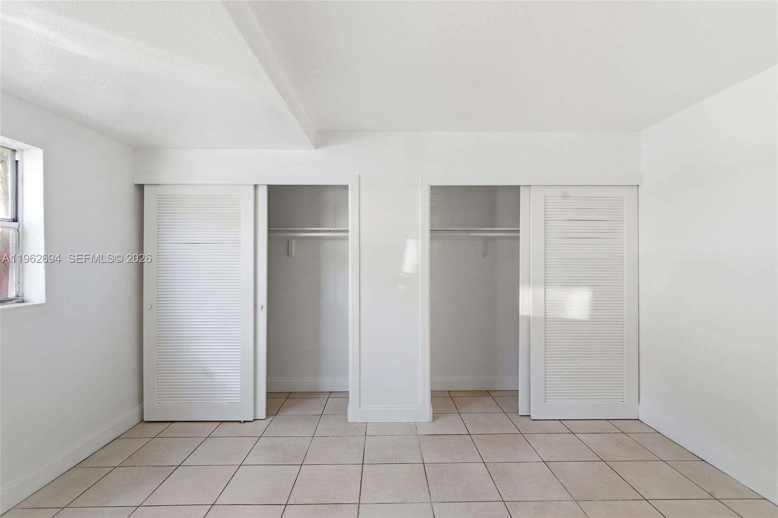 VILLAS OF PINECREST CONDO - Residential