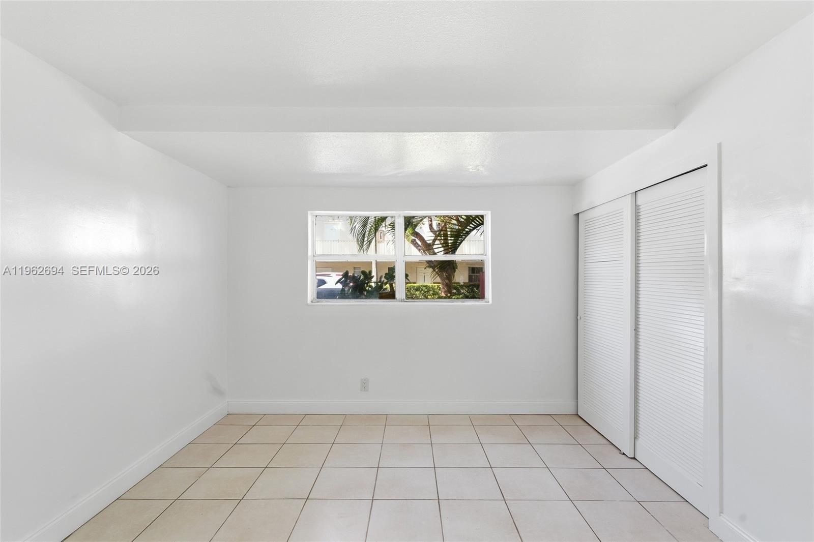 VILLAS OF PINECREST CONDO - Residential