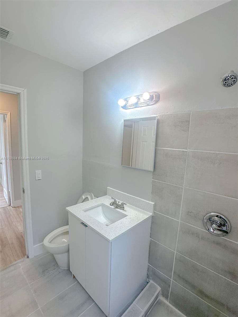 RICHMOND HEIGHTS - Residential