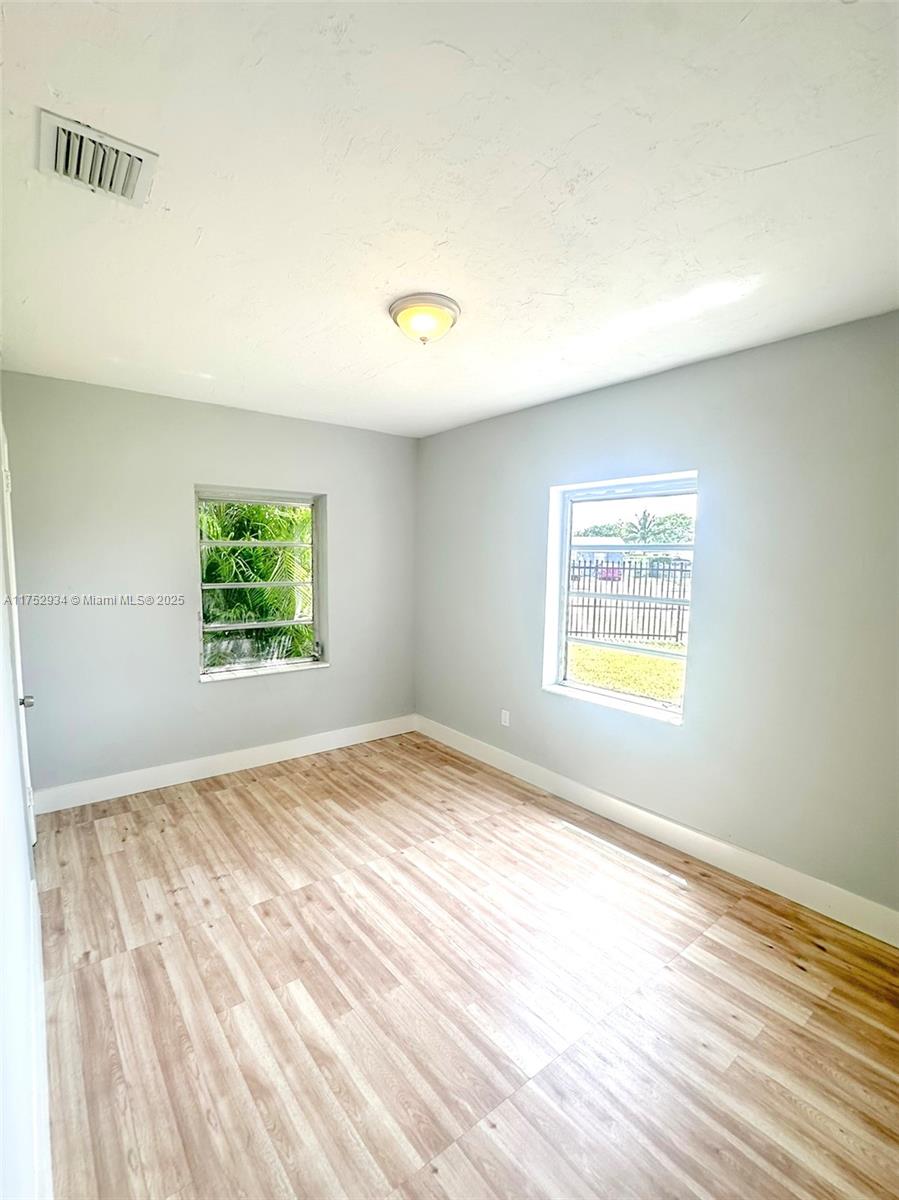 RICHMOND HEIGHTS - Residential