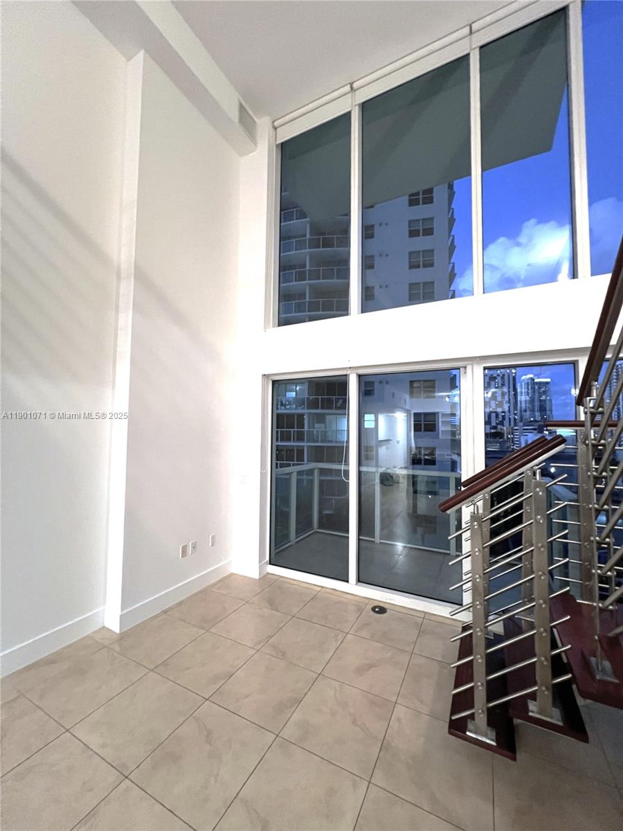 BRICKELL ON THE RIVER S T - Residential Lease