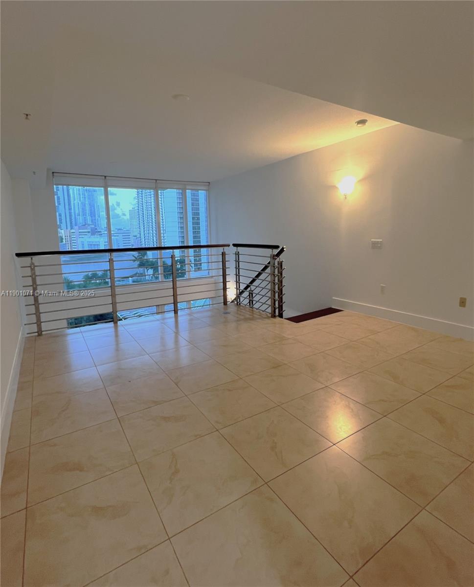 BRICKELL ON THE RIVER S T - Residential Lease