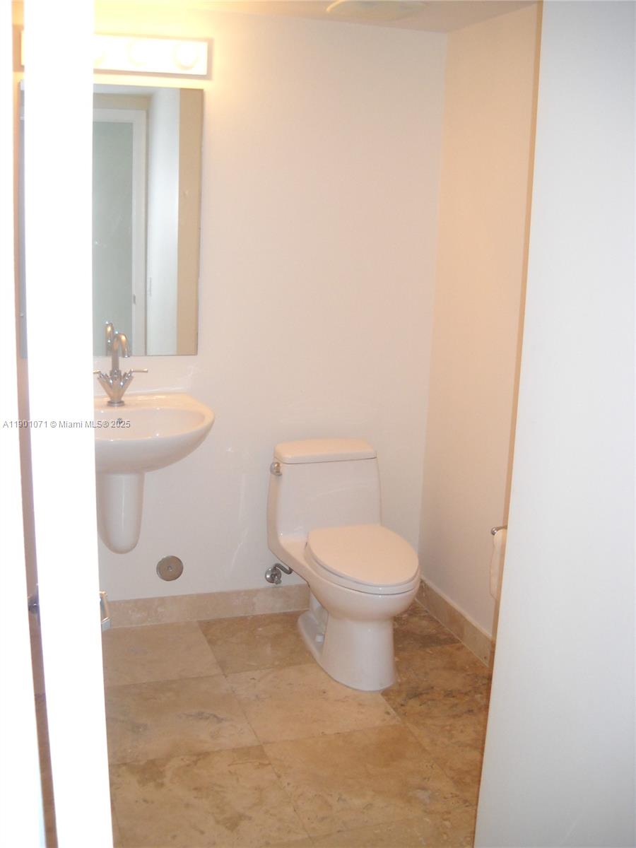 BRICKELL ON THE RIVER S T - Residential Lease