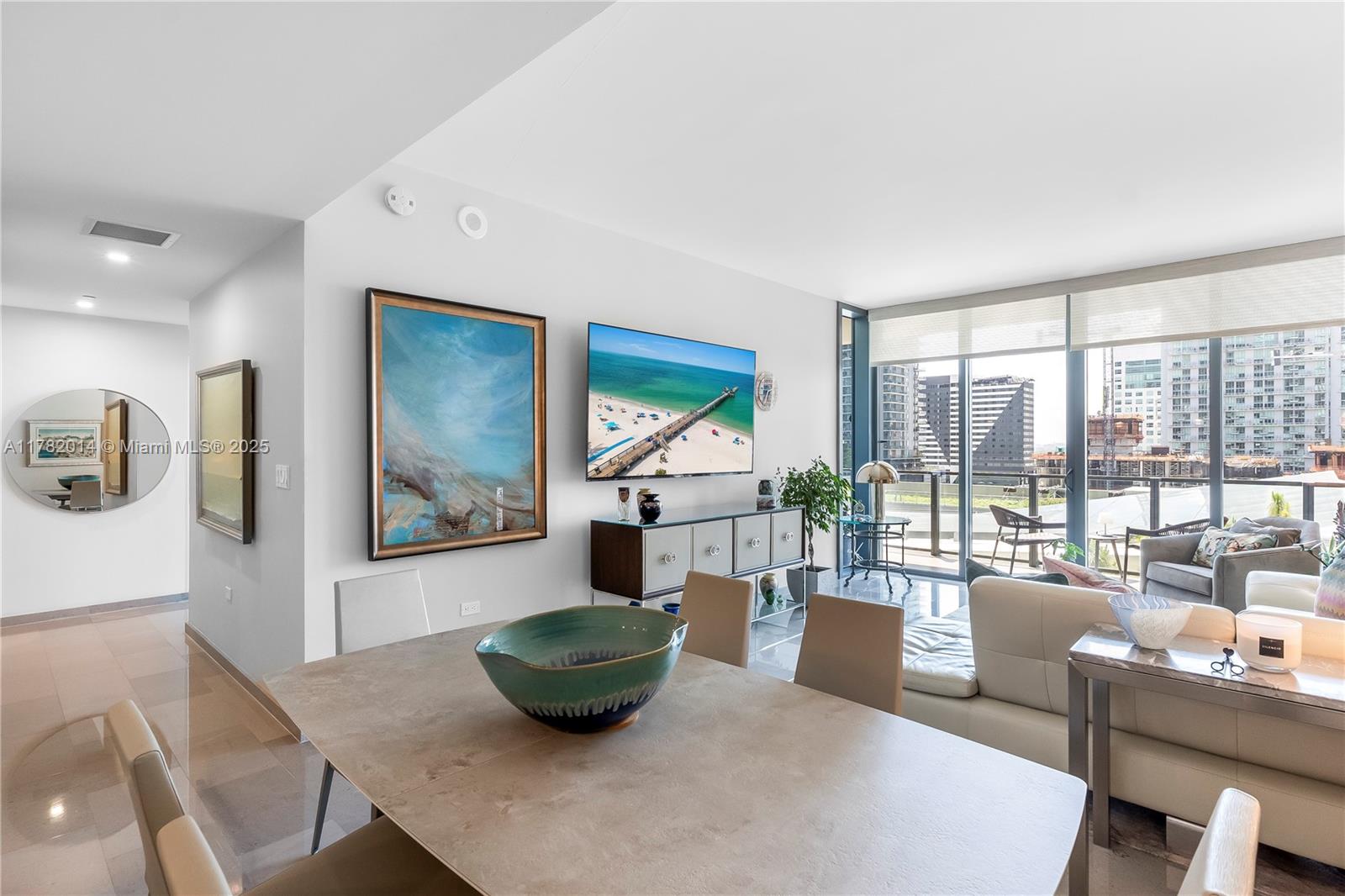 REACH CONDO - Residential