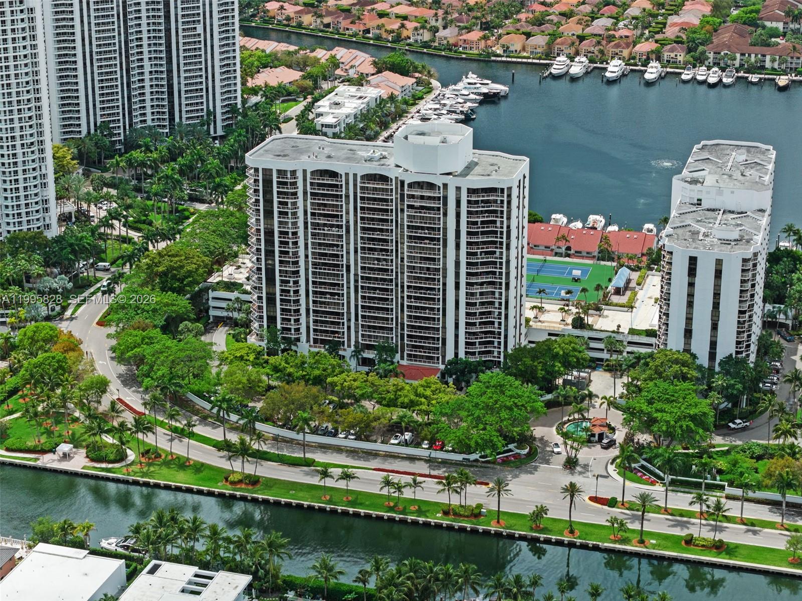 HARBORSIDE - Residential