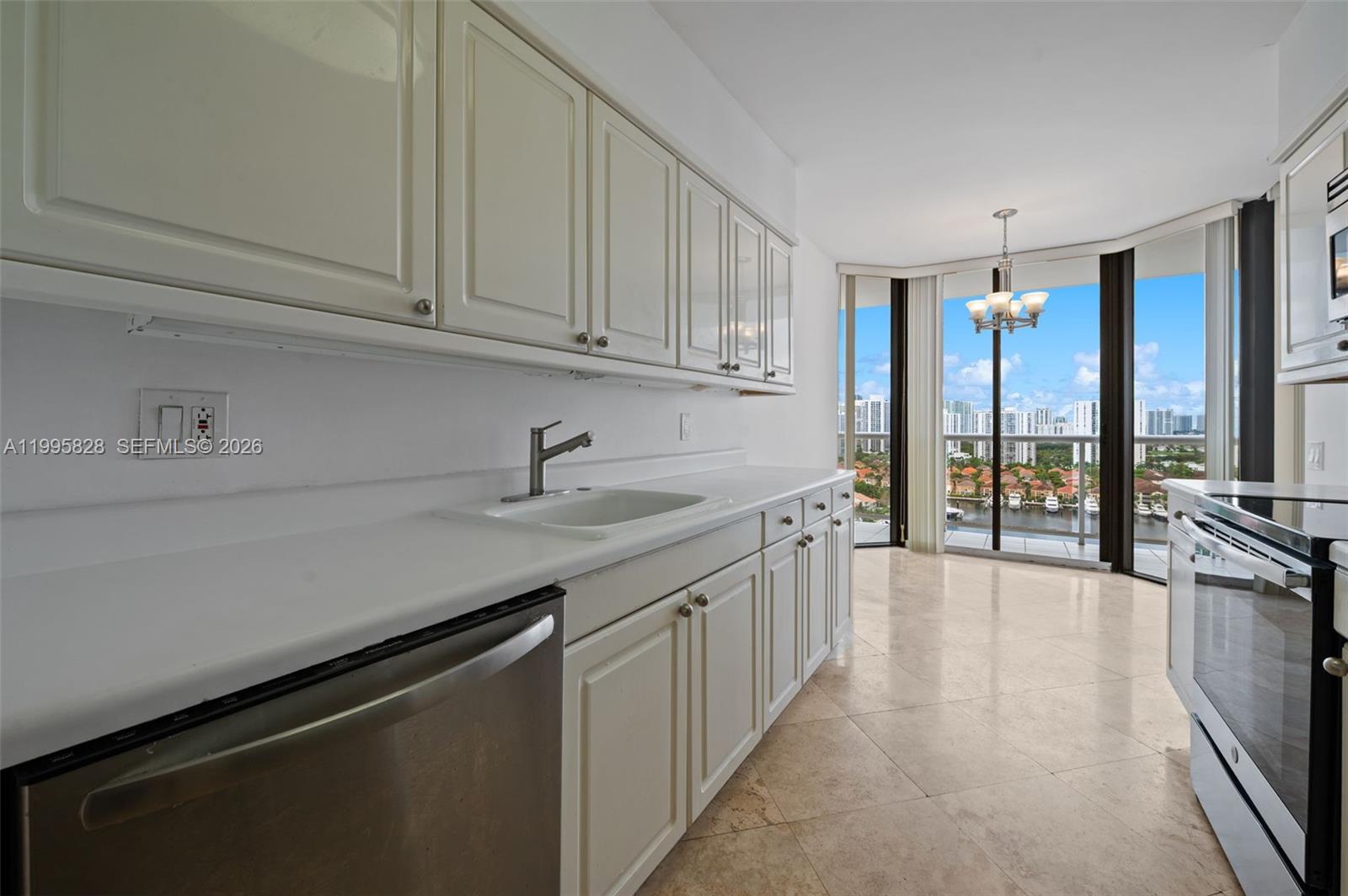 HARBORSIDE - Residential