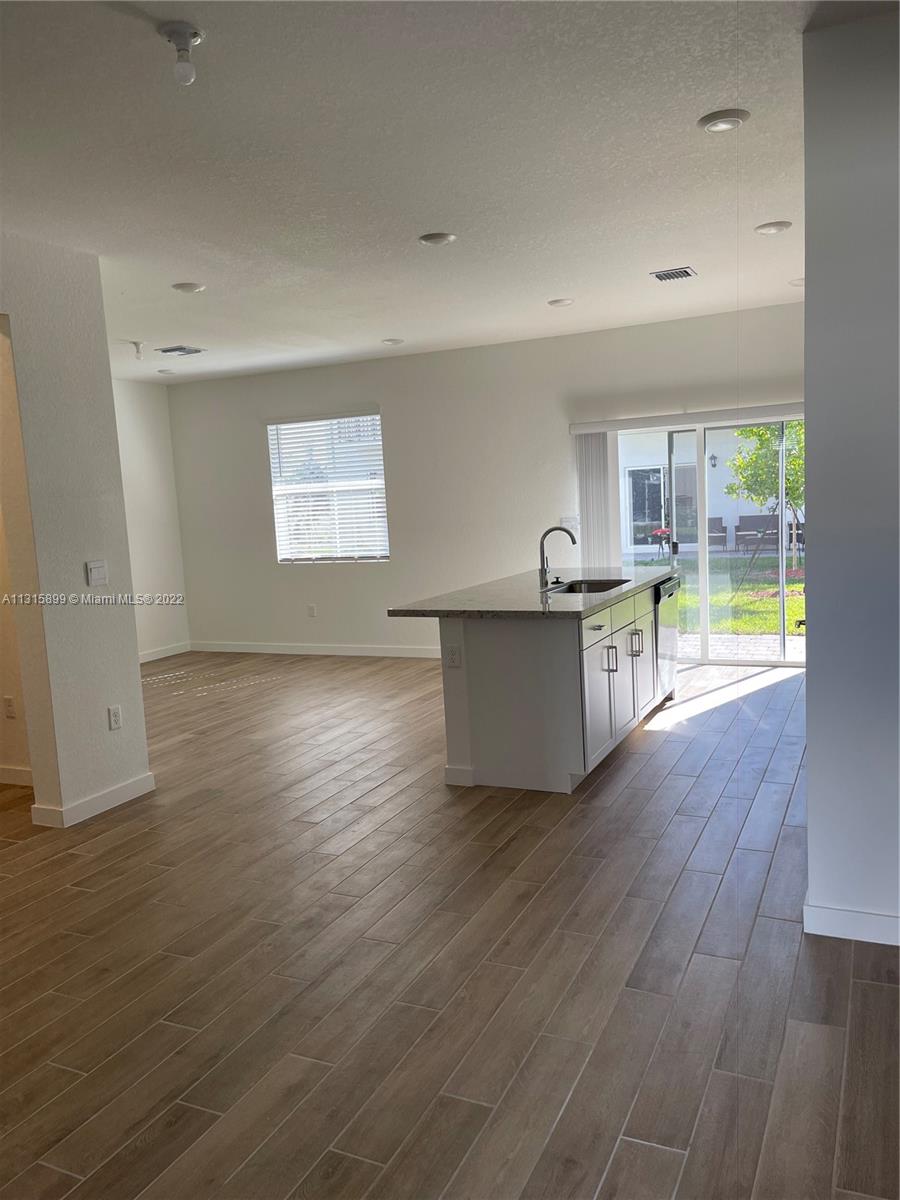 MARBELLA - Residential Lease