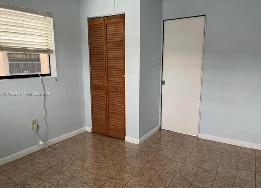 691 E 11th Pl 1