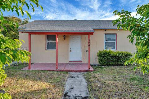 Tiny photo for 562 W 4th St, Riviera Beach, FL 33404 (MLS # A12006493)