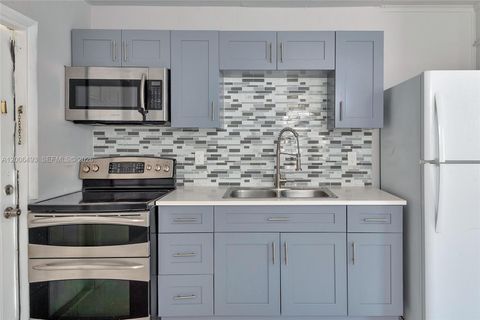 Tiny photo for 562 W 4th St, Riviera Beach, FL 33404 (MLS # A12006493)