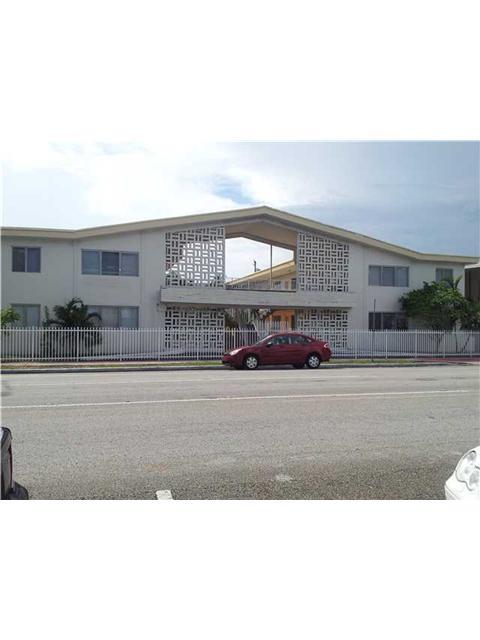 Great Investment and return opportunity, spectacular location just 2 blocks from the ocean and walking distance to restaurants and bars. Exclusive income producing opportunity, 2 buildings combine with 48 units, 2 different types of units ( 20 STUDIOS AND 28 HOTEL ROOMS), 24 units can be converted to hotel. 10 assigned parking spaces. PLEASE SEE ATTACHMENT WITH THE COMPLETE INFORMATION AND ACTUAL & PROJECTED CAP RATE.