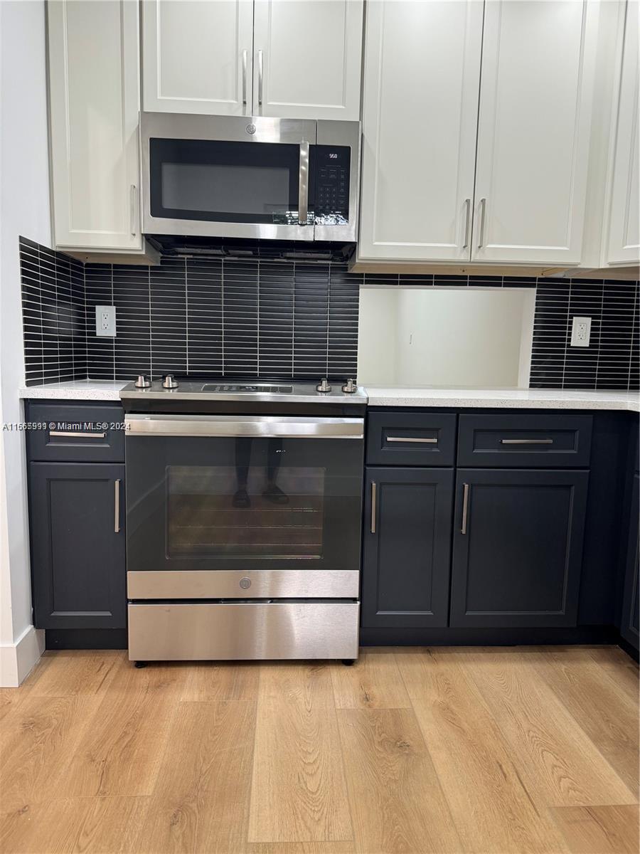Welcome to this 2/2 gorgeous upgrated condo in this +55 resort style community of Carriage Hills. Updated kitchen cabinets, stainless steel appliances, new flooring, beautiful all tile bathrooms and custom made closets.
Great location, close to shopping, Mall, Casino, Airport and beach.
Need 30 days approval per Association.