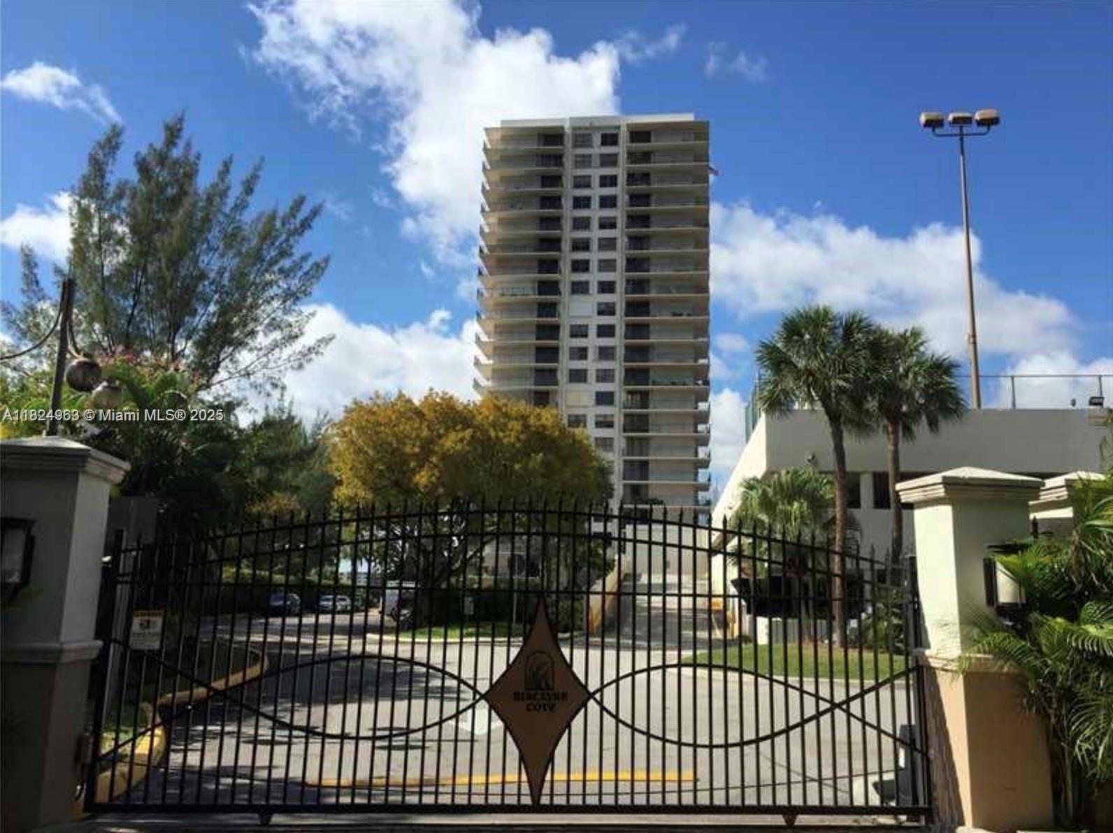 Rental Property at 18181 Ne 31st Ct 1003, Aventura, Miami-Dade County, Florida - Bedrooms: 2 
Bathrooms: 2  - $2,450 MO.