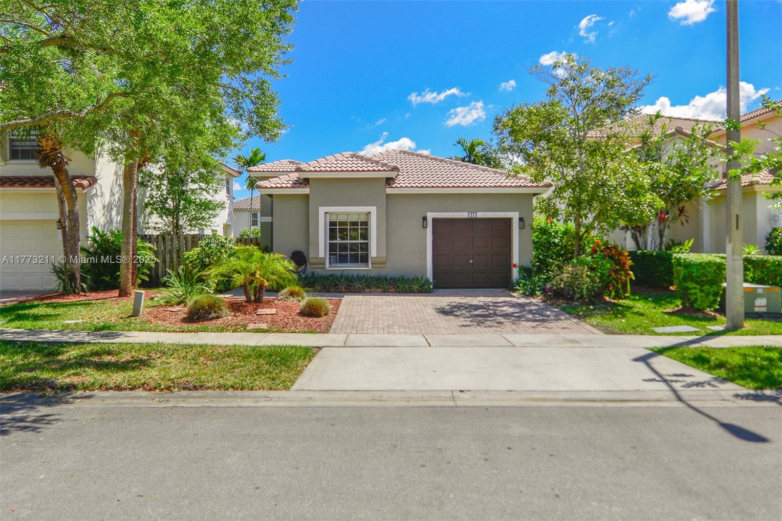 Property for Sale at 1271 Nw 171st Ave, Pembroke Pines, Miami-Dade County, Florida - Bedrooms: 3 
Bathrooms: 2  - $609,000