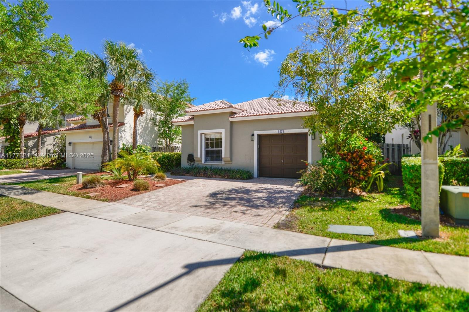 1271 NW 171st Ave