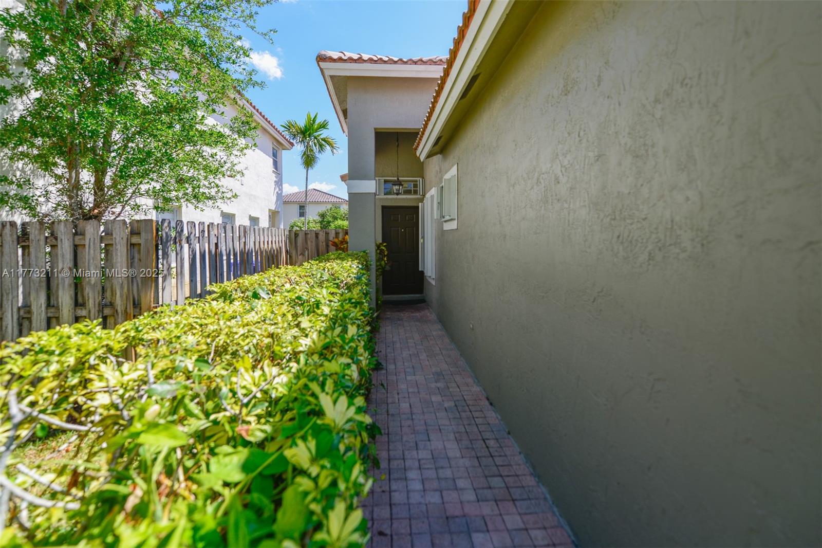 1271 NW 171st Ave