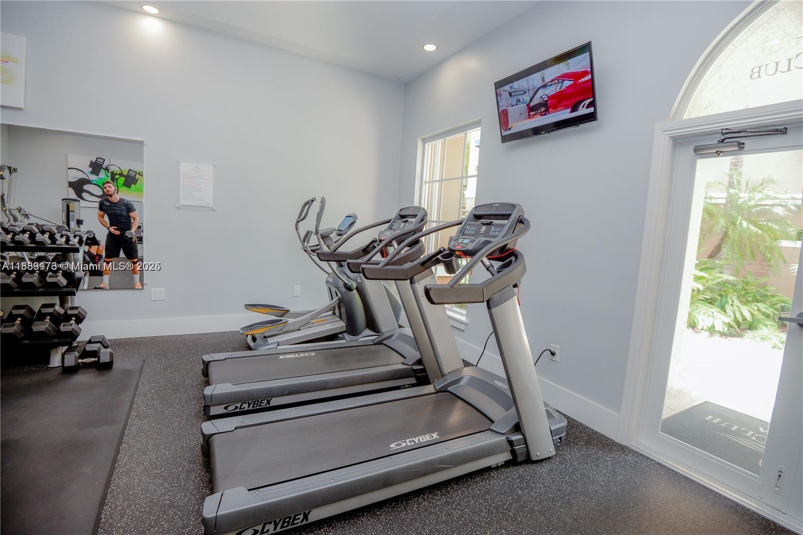 THE YACHT CLUB AT AVENTUR - Residential