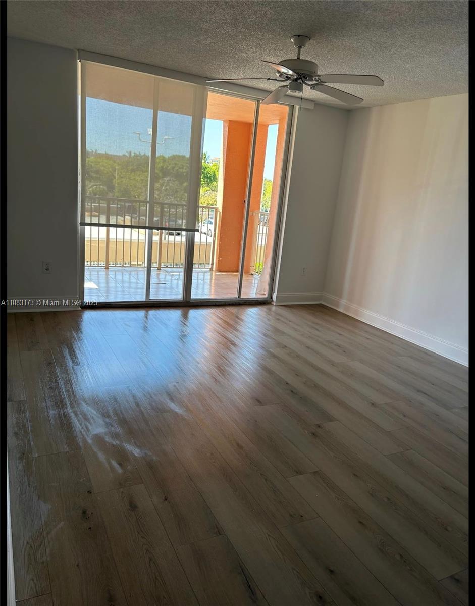 THE YACHT CLUB AT AVENTUR - Residential