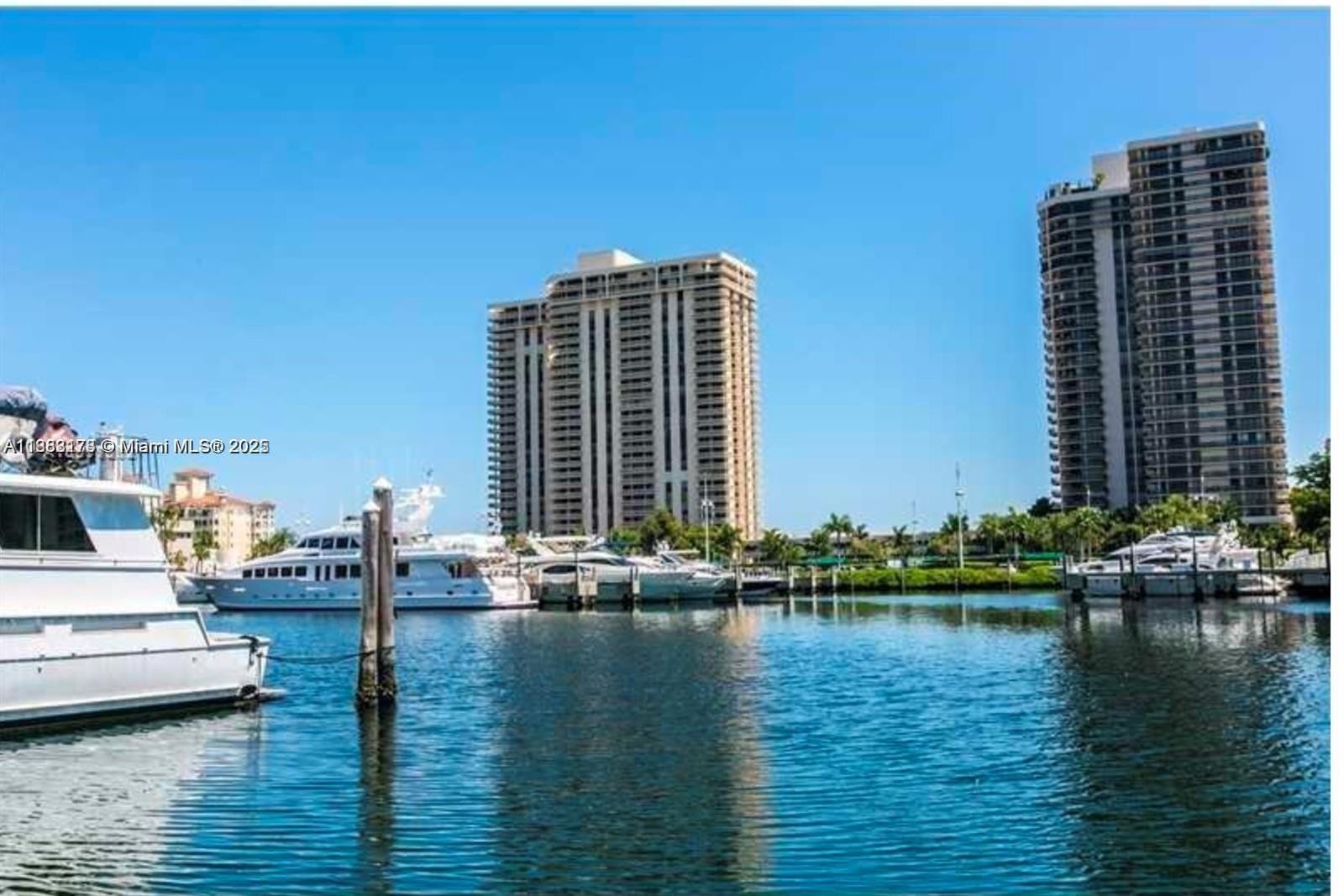 THE YACHT CLUB AT AVENTUR - Residential