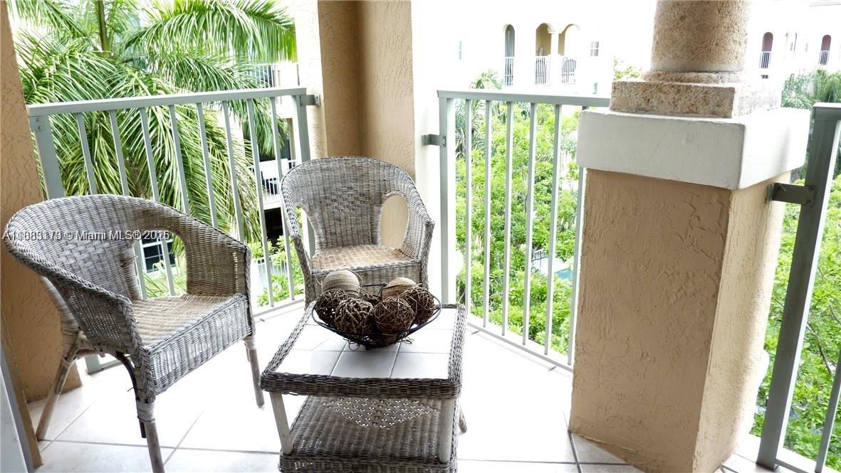 THE YACHT CLUB AT AVENTUR - Residential