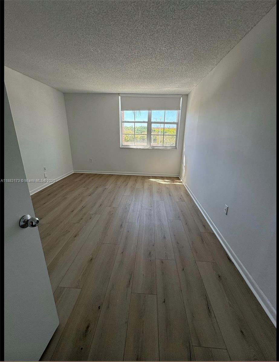 THE YACHT CLUB AT AVENTUR - Residential