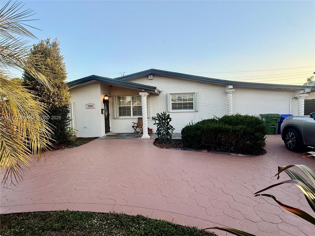 Photo of 7910 NW 12th St #REAR, Pembroke Pines, FL 33024 (MLS # A11972289)