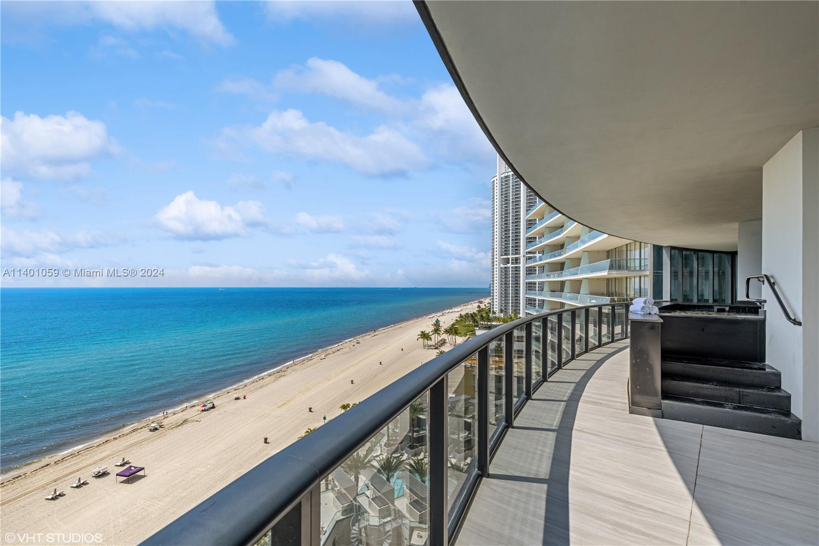 18555 COLLINS AVENUE COND - Residential