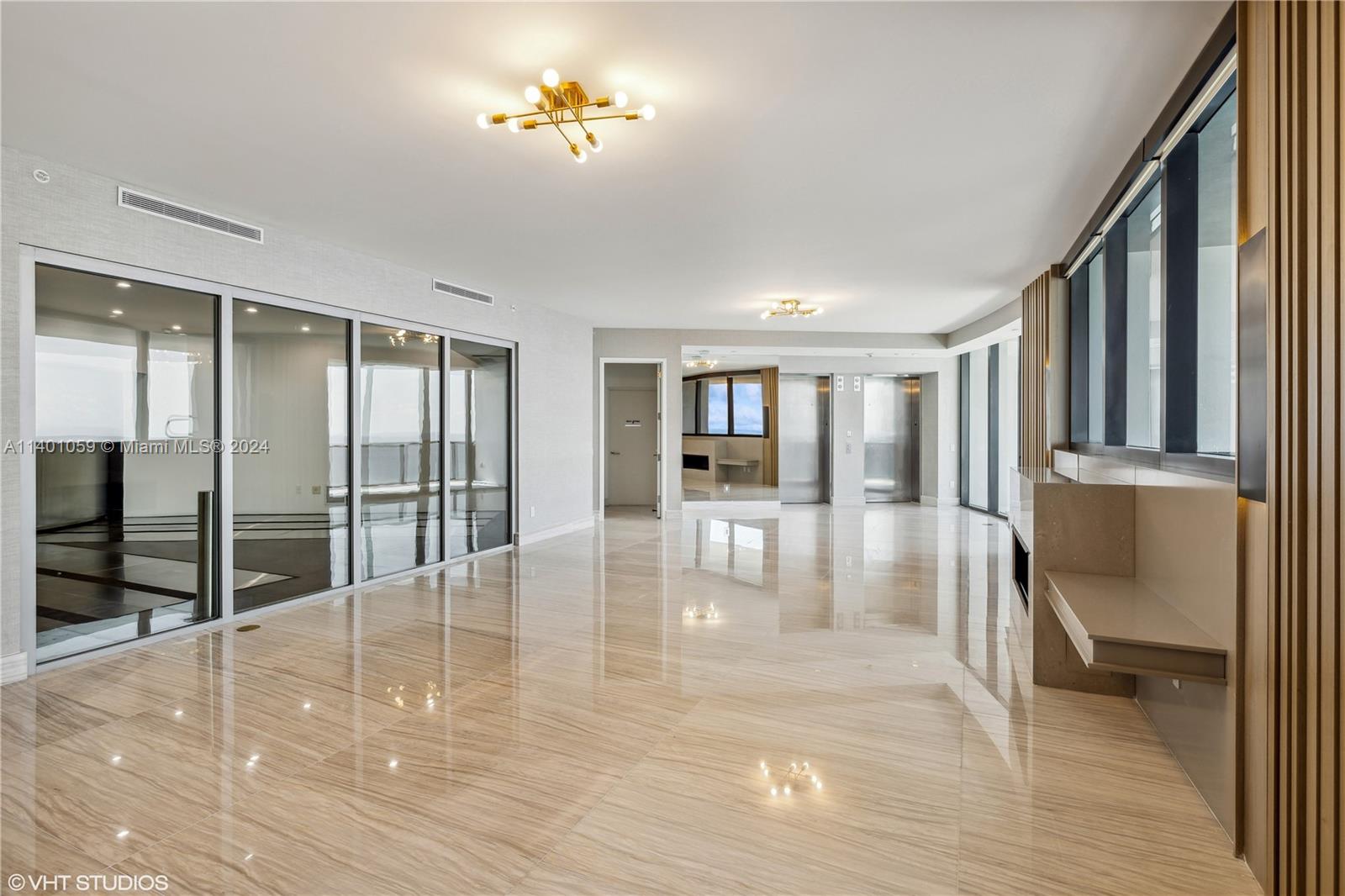18555 COLLINS AVENUE COND - Residential
