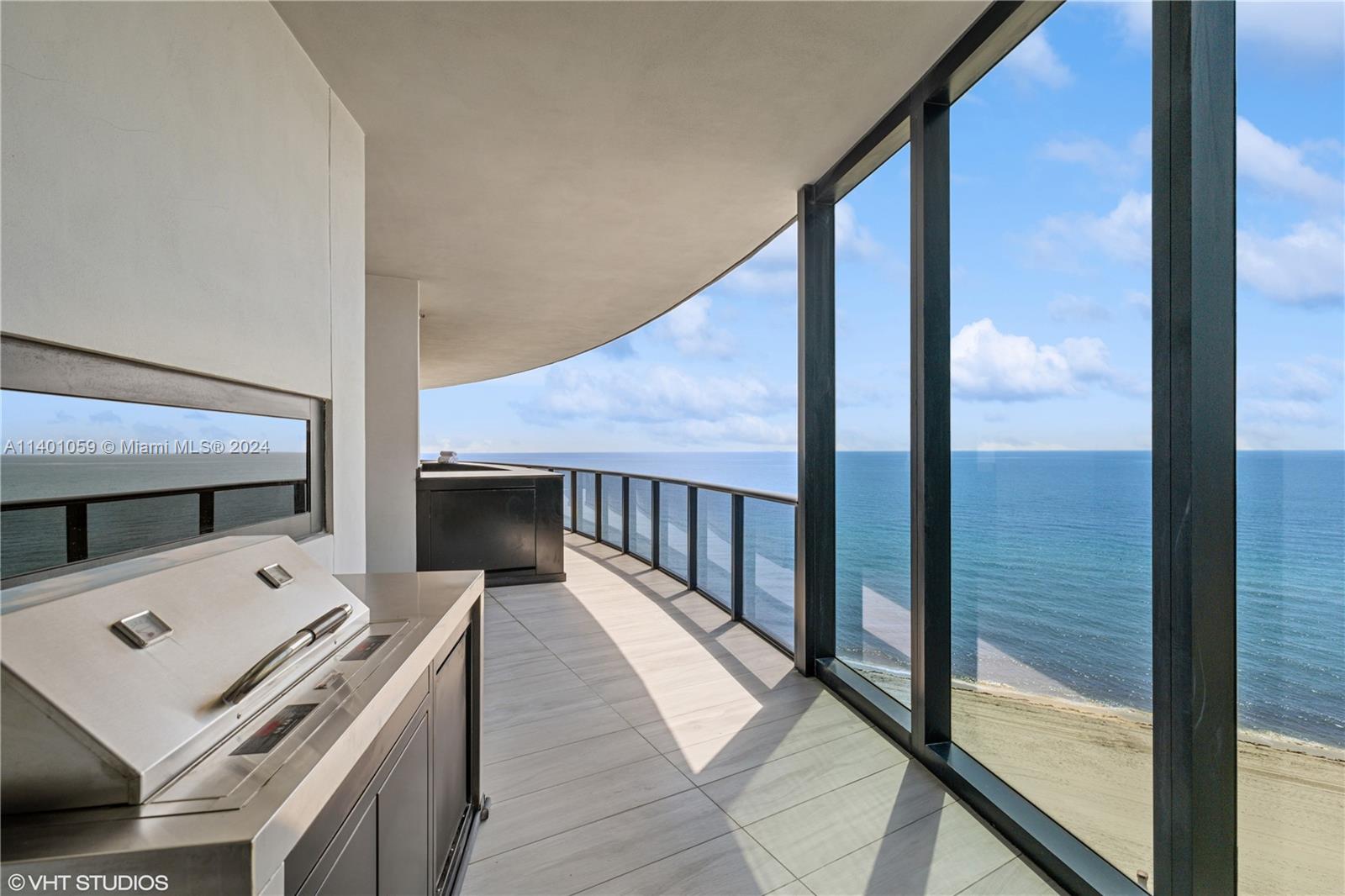 18555 COLLINS AVENUE COND - Residential